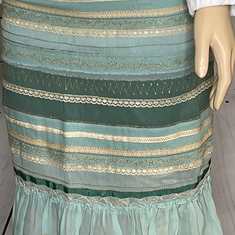 Anthropologie Odille mint green mixed media lace gold thread skirt Sz 4 - Picture 4 of 9